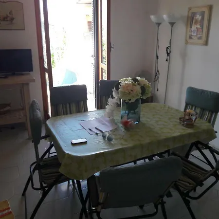 Villetta A Schiera A Rinazzo